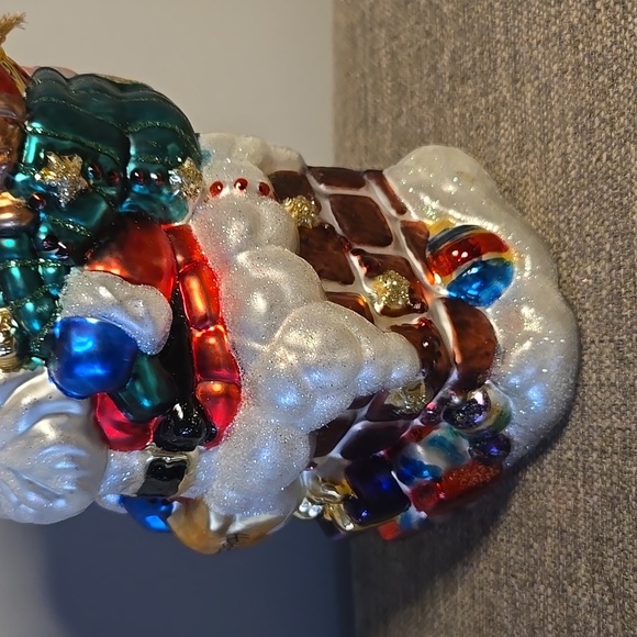 Brass Key 9" Hand Blown and Painted Santa Glass Centerpiece - Picture 3 of 16